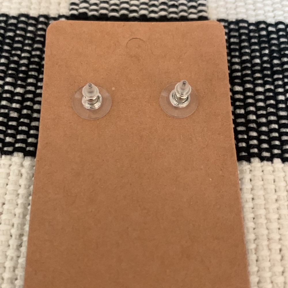 Heart shape earrings - Picture 3 of 3